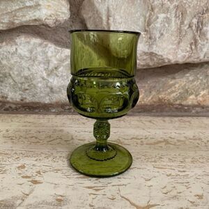 Vintage Indiana glass kings crown/thumbprint wine glass green (larger)
